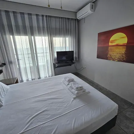 Just On The Paralía