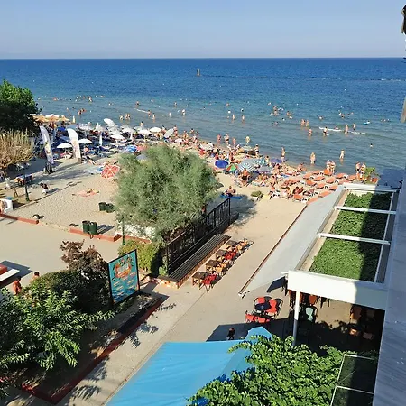 Lägenhet Just On The Paralía