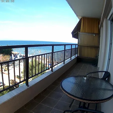 Apartament Just On The Paralía