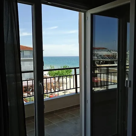 Apartament Just On The Paralía
