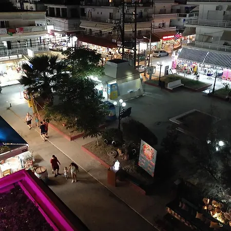 Just On The Paralía