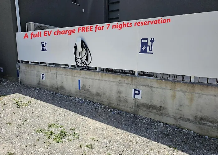 Just On The * Paralía